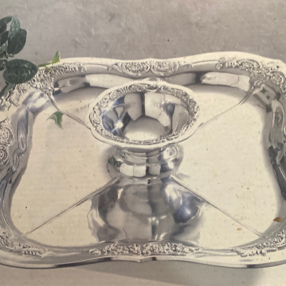 Aluminum serveware chip and dip by Wallace-Grande Baroque pattern